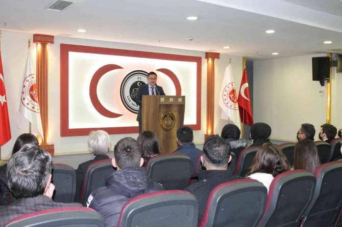 Lise Öğrencilerinden Adliye Ziyareti