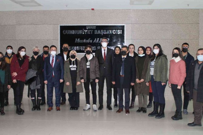 Lise Öğrencilerinden Adliye Ziyareti