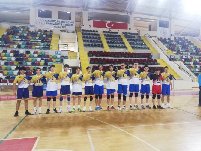 Voleybolda Muharrem Hasbi A.l. Balıkesir Şampiyonu