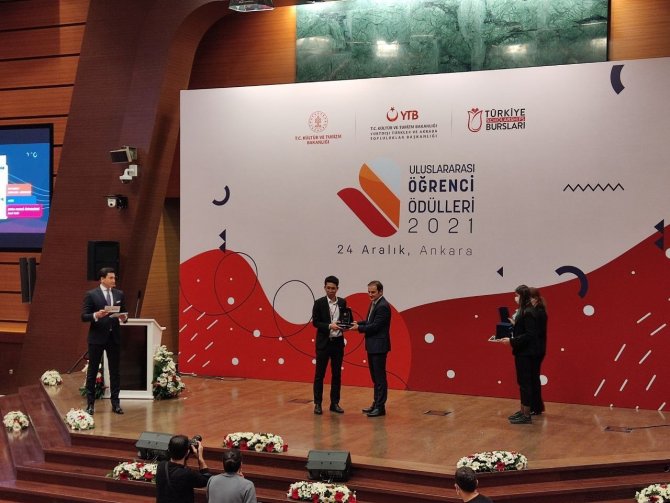 Ytb’nin Düzenlediği “Uluslararası Öğrenci Ödülleri” Sahiplerini Buldu