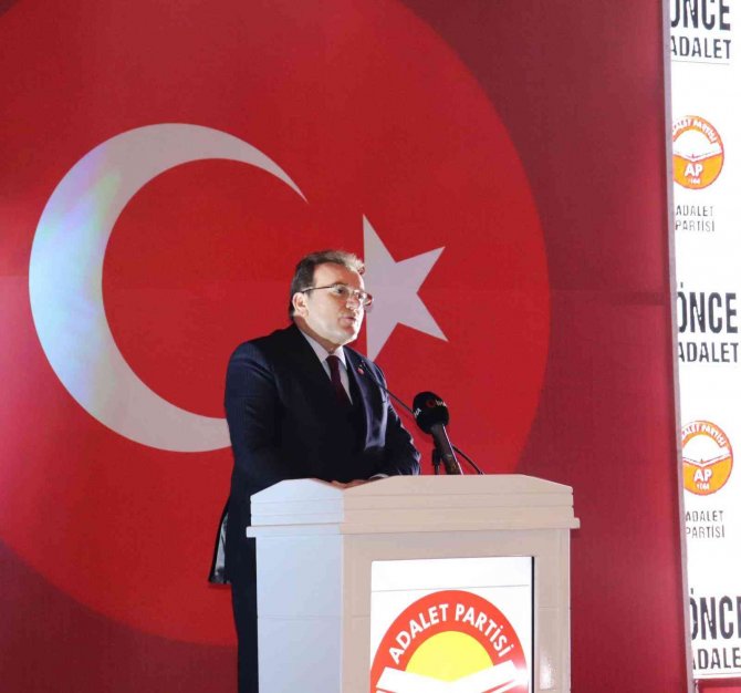 Adalet Partisi 3. Olağan Büyük Kongresi’nde Vecdet Öz Genel Başkan Seçildi