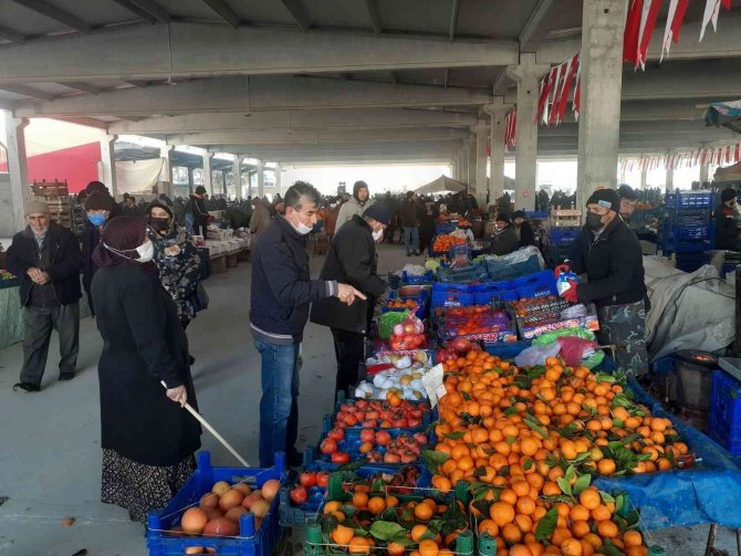 Altıntaş’ta Modern Kapalı Pazar Yeri Hizmete Girdi