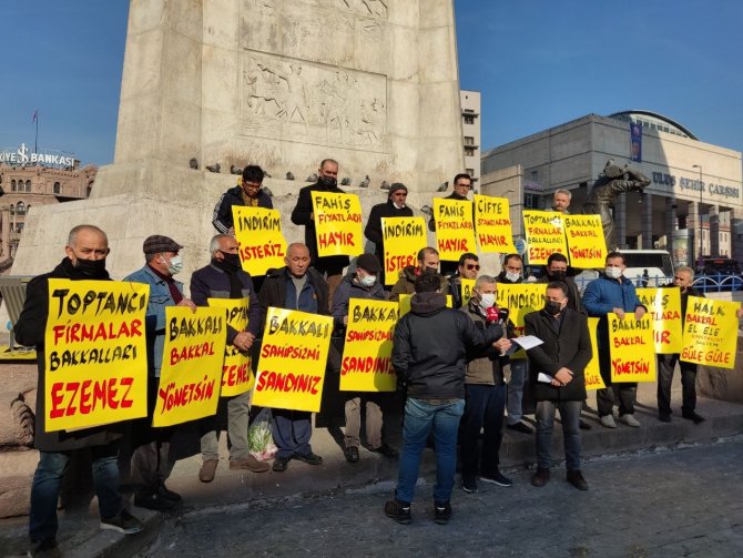 Mahalle Bakkalları Süpermarketlere Karşı Sokağa İndi