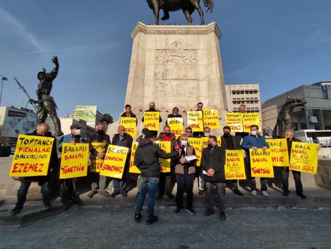 Mahalle Bakkalları Süpermarketlere Karşı Sokağa İndi