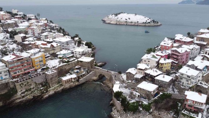 Amasra’da Kar Manzarası Havadan Görüntülendi