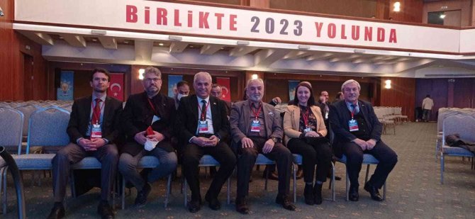 Ak Partili Belediye Başkanları Binali Yıldırım’la Bir Araya Geldi