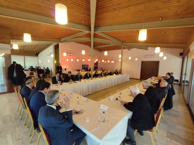 Denizli’de Ak Parti Türkiye’nin Yeni Ekonomi Modeli İçin Oda Ve Stk’larla Buluştu