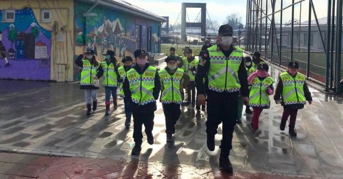 Geleceğin Sürücülerine Trafik Eğitimi