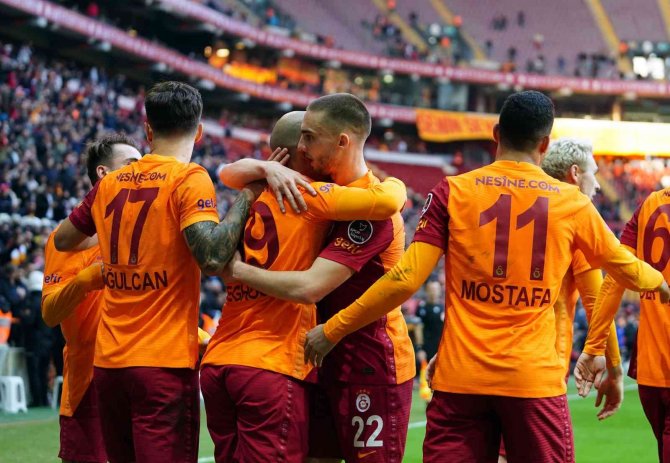 Sofiane Feghouli 5. Golünü Atı