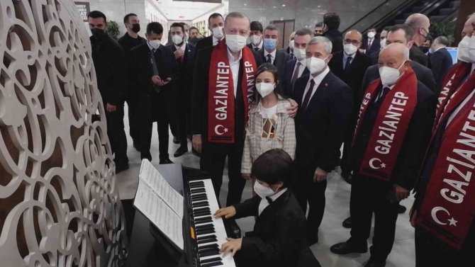 Güneydoğu’nun En Büyük Kongre Merkezini Cumhurbaşkanı Erdoğan Hizmete Açtı
