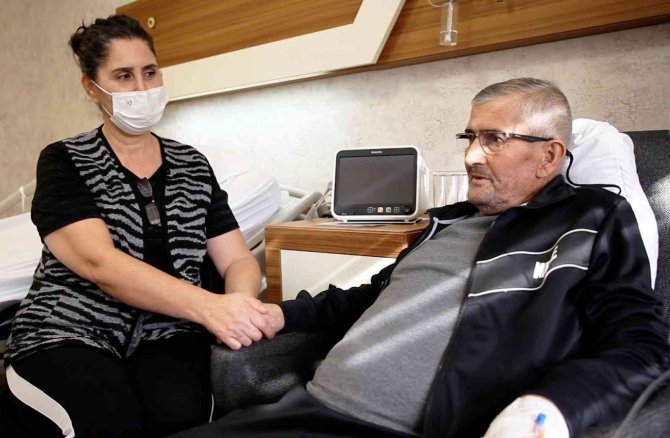 Kardeşini Kaybetti, Kendisi Organ Nakli İle Hayata Tutundu