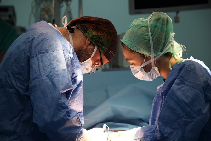 Kardeşini Kaybetti, Kendisi Organ Nakli İle Hayata Tutundu