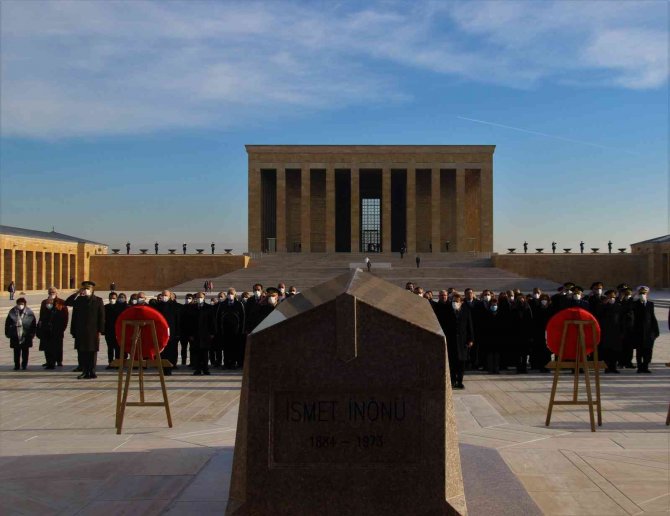 Vefatının 48. Yılında İ̇smet İ̇nönü Kabri Başında Anıldı