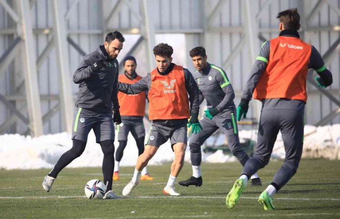 Konyaspor, Beşiktaş’a Hazırlanıyor