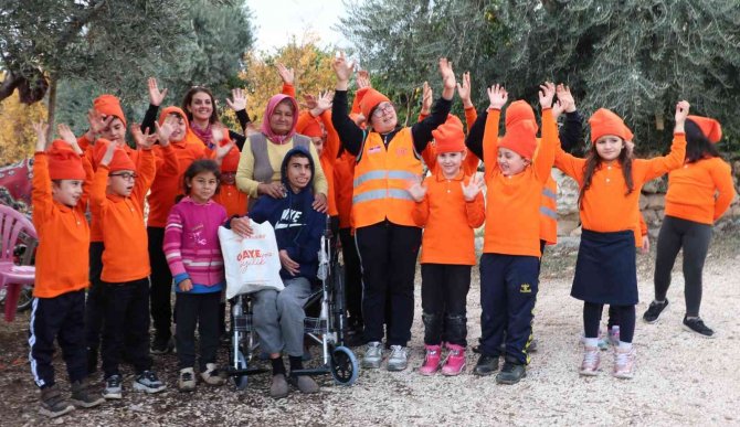 500 Öğrenci "Gayemiz İ̇yilik" Hareketini Başlattı