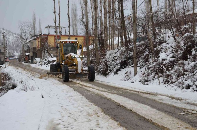 Kardan Kapanan Yollar Bir Bir Açılıyor