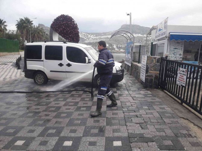 Bodrum’da Geniş Kapsamlı Temizlik Çalışmaları Devam Ediyor