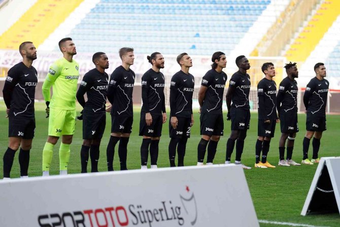 Altay, İlk Devrede Kabus Gördü