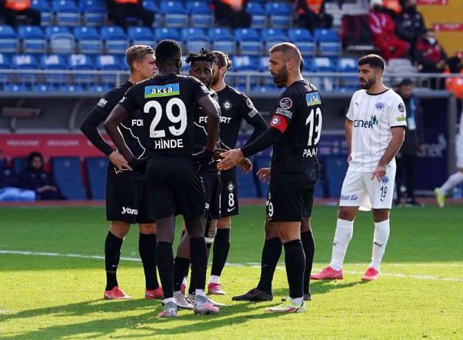 Altay, İlk Devrede Kabus Gördü