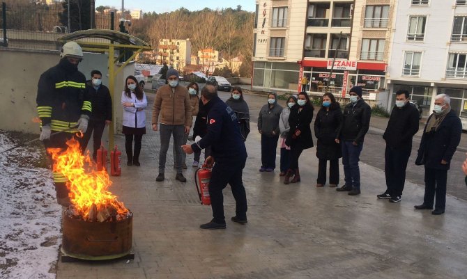 Altınova İ̇tfaiyeden Sağlıkçılara Eğitim