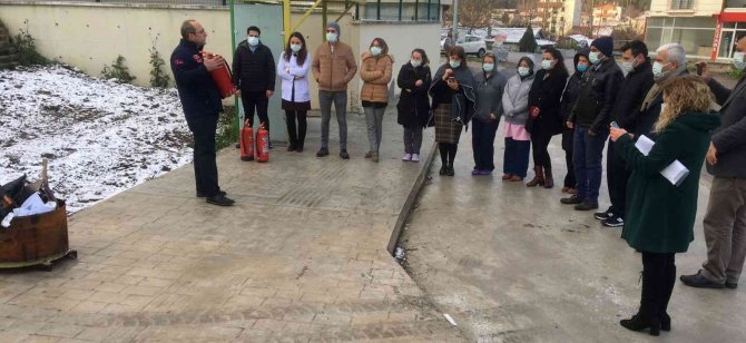 Altınova İ̇tfaiyeden Sağlıkçılara Eğitim