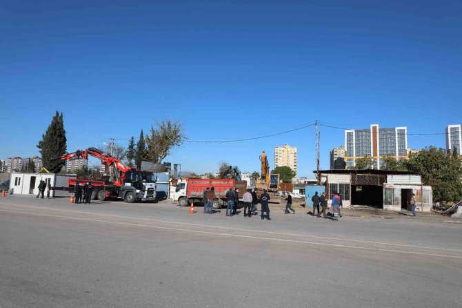 Güneş Mahallesi’nde Kentsel Dönüşüm Kapsamında Kaçak Yapılar Yıkıldı