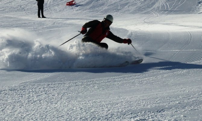 Bitlis’te Kayak Sezonu Açıldı