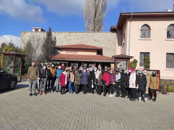 Deneme Sınavında Dereceye Giren Öğrencilere Ankara Gezisi