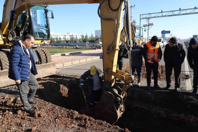 Di̇ski̇ Afet Ve 500 Evler Kanalizasyon Hattında Oluşan Arızayı Giderdi