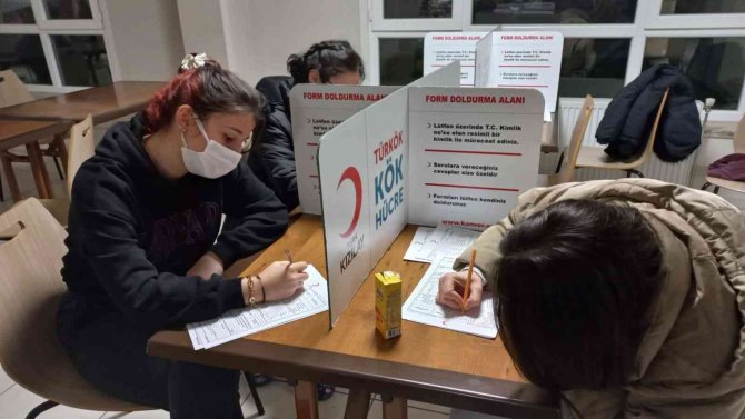 Kan Stokları Azalınca Devreye Öğrenciler Girdi