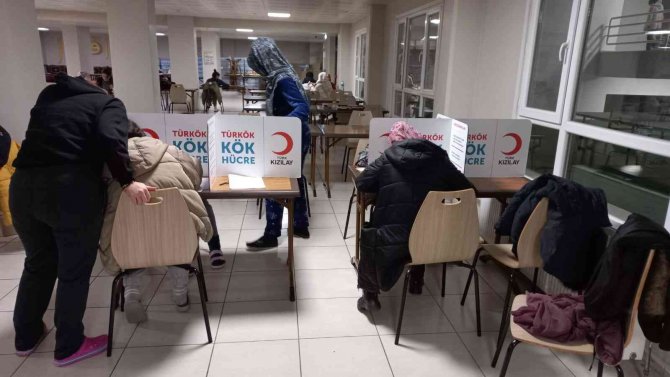 Kan Stokları Azalınca Devreye Öğrenciler Girdi