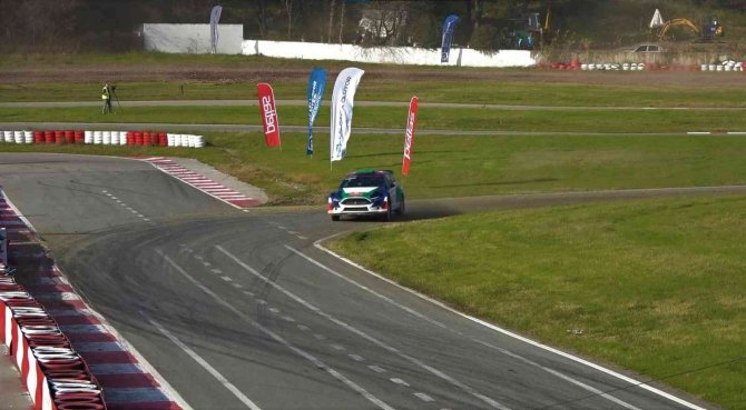 Türkiye’de Rallikros Finaline Çıkan İlk İki Kadın
