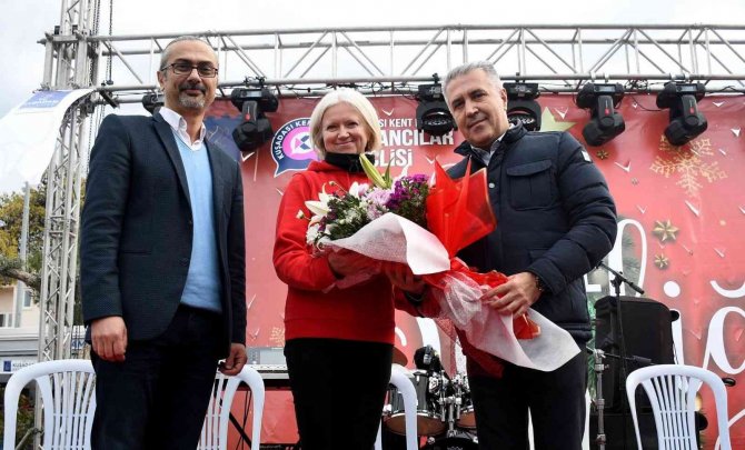 Kuşadası’nda Yeni Yıl Heyecanı Yaşandı