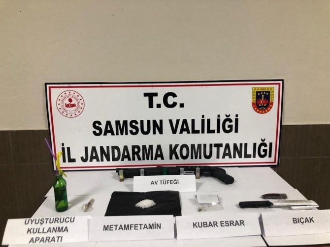 Jandarma Uyuşturucuya Geçit Vermiyor