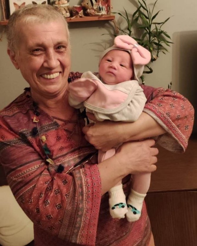 Telefonuna Gelen Mesajla Mamografi Çektirdi, Kanseri Yendi