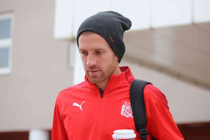 Sivasspor Kafilesi Kayseri’ye Gitti