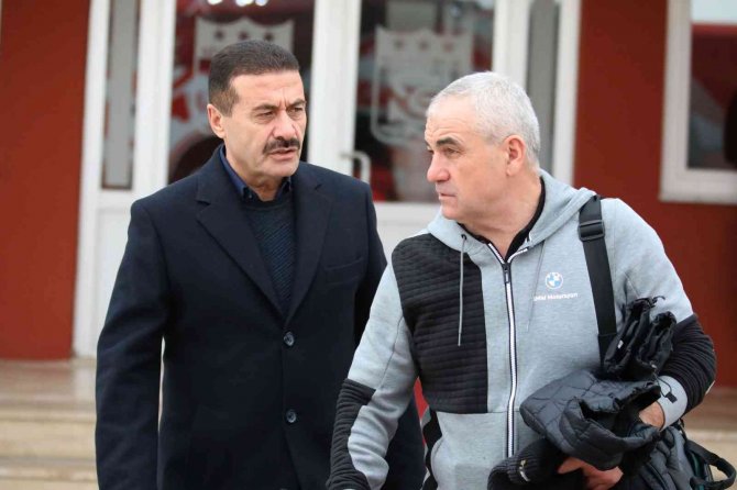 Sivasspor Kafilesi Kayseri’ye Gitti