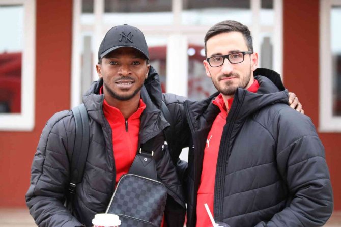 Sivasspor Kafilesi Kayseri’ye Gitti