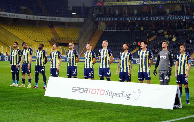 Spor Toto Süper Lig: Fenerbahçe: 1 - Yeni Malatyaspor: 0 (Maç Devam Ediyor)