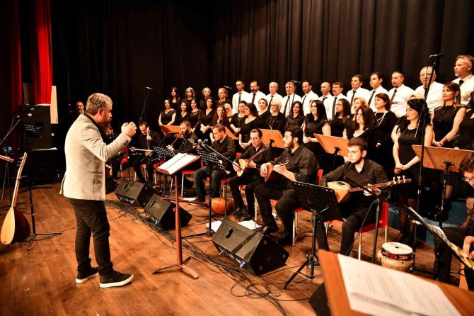 Thm Korosu’ndan Yeni Yıl Konseri