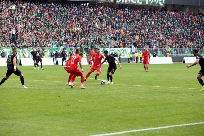 Yarıyı Namağlup Kapatan Sakaryaspor’dan Rekor