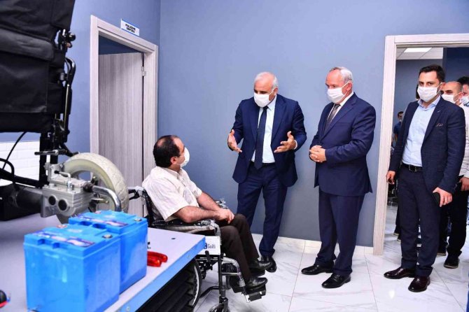 Trabzon Büyükşehir Belediye Başkanı Murat Zorluoğlu; “Göreve Geldiğimiz İlk Günden İtibaren ‘Önce İnsan’ Diyoruz Ve Çalışmalarımızı Bu Anlayış Doğrultusunda Sürdürüyoruz”