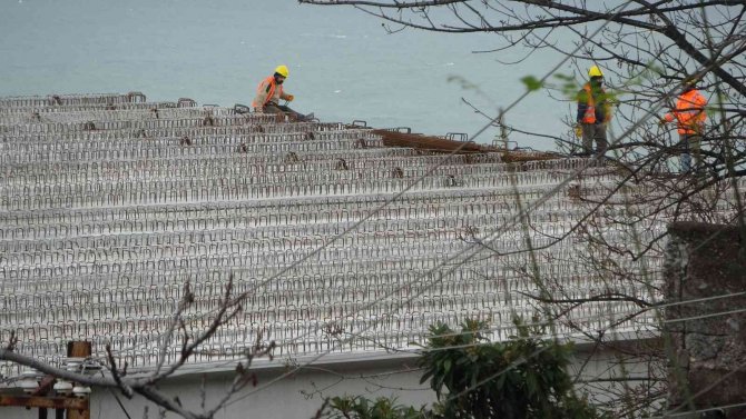 Türkiye’nin En Maliyetli Şehir İçi Yolları Arasında Gösterilen Kanuni Bulvarı’nda Yeni Viyadüklerin Tabyaları Yerleştiriliyor