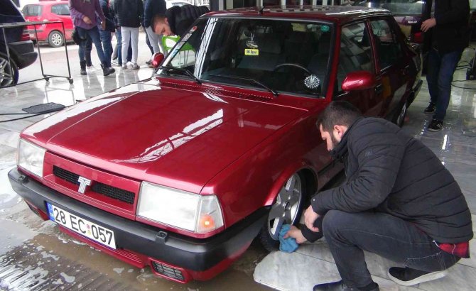 Klasik Araç Tutkusu Sınır Tanımıyor