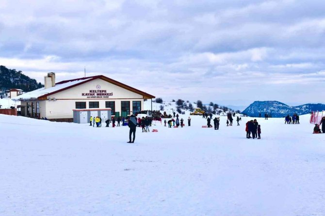 Keltepe Kayak Merkezi Hafta Sonunda 2 Bin Kişiyi Ağırladı