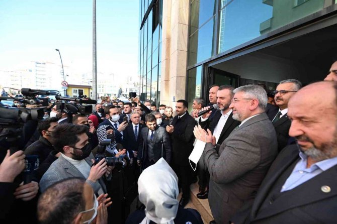 Ak Parti Genel Başkan Yardımcısı Erkan Kandemir; “Ekonomik Bağımsızlık Savaşı Veriyoruz”