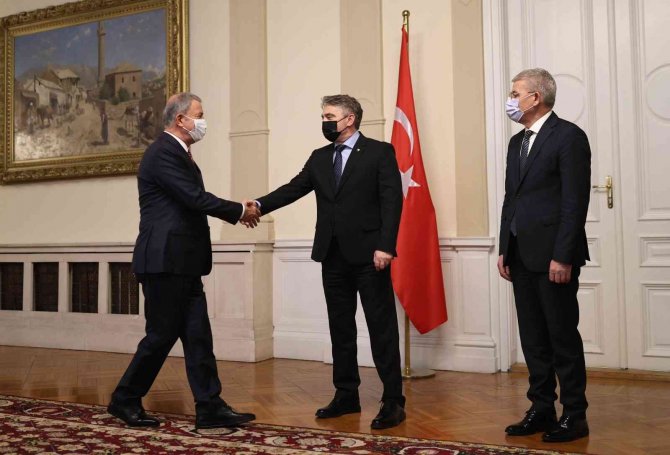 Bakan Akar, Bosna Hersek Devlet Başkanlığı Konseyi Üyeleri İle Görüştü
