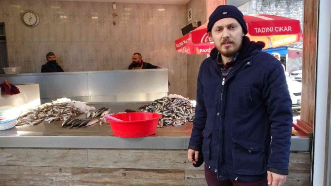 Hamsi, Tezgahları Da Terk Etti