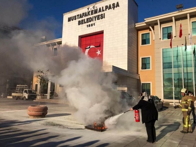 Belediyede Nefes Kesen Yangın Tatbikatı