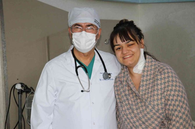 Felçli Kalırsın Denilen Hasta Lokman Hekim Van Hastanesinde Sağlığına Kavuştu